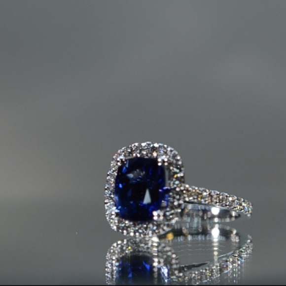 Sapphire and Diamond engagement ring size 4 - Picture 2 of 12